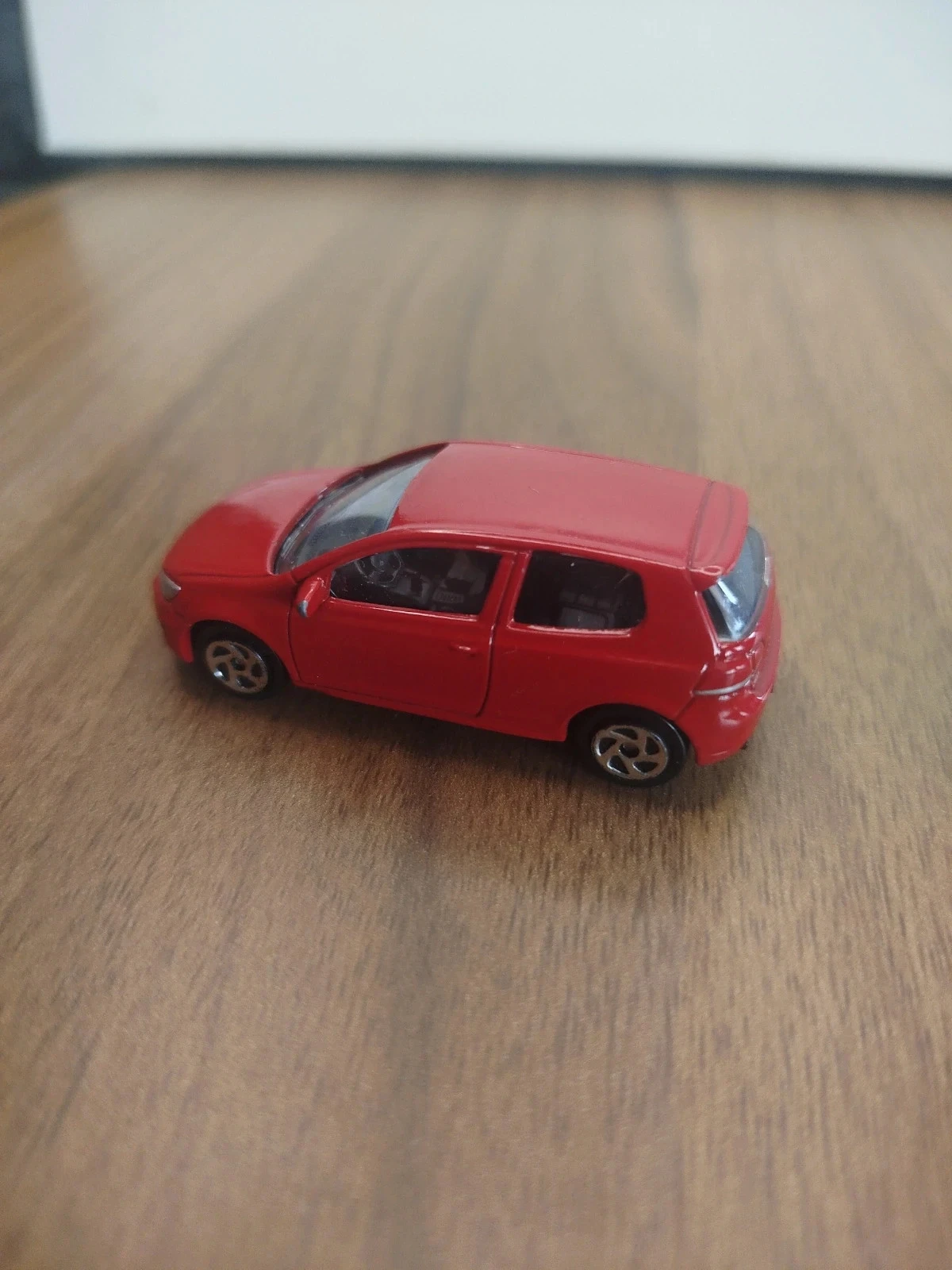 Voiture Norev Volkswagen Golf GTI – photo 4
